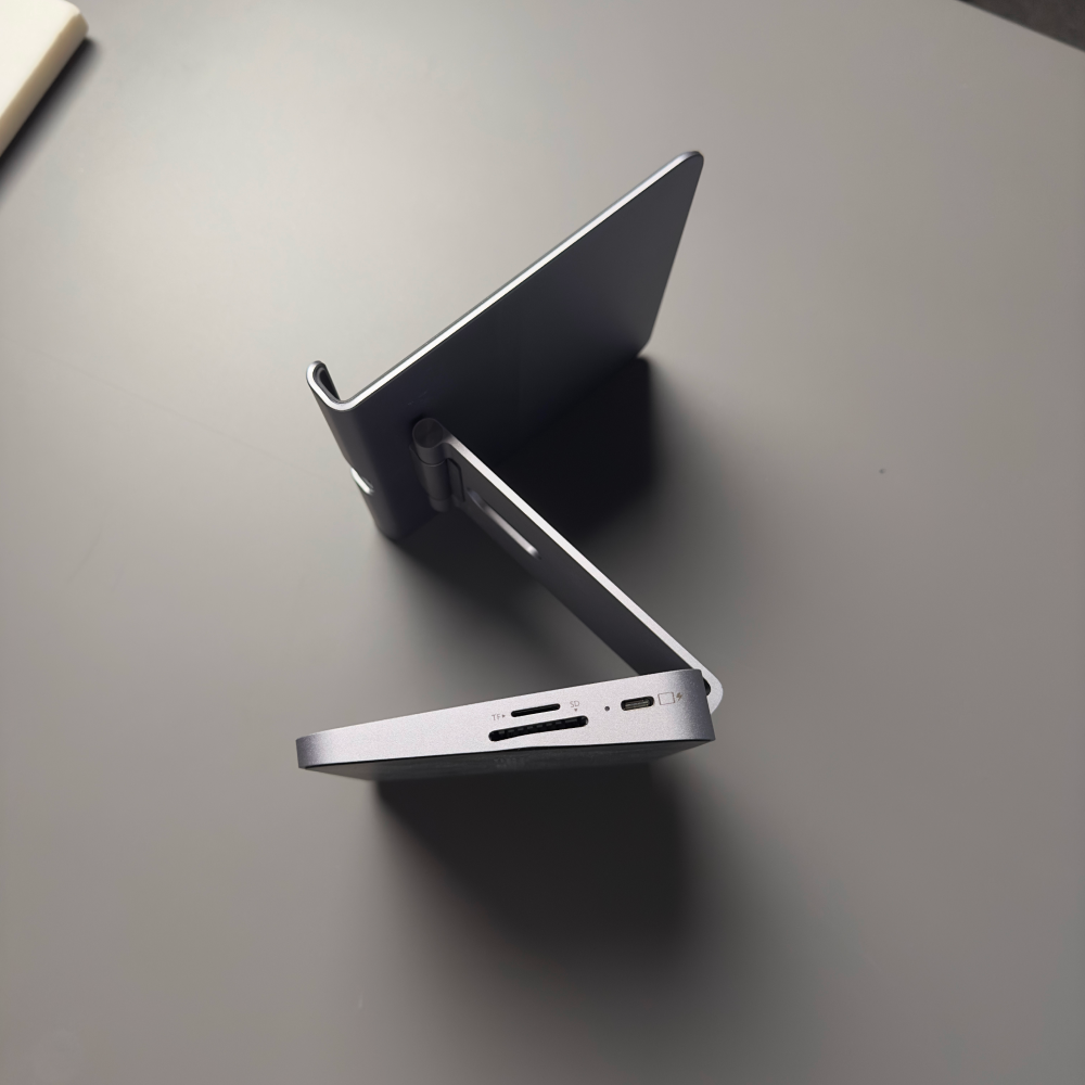 Anker 531 USB-C Hub Tablet Stand